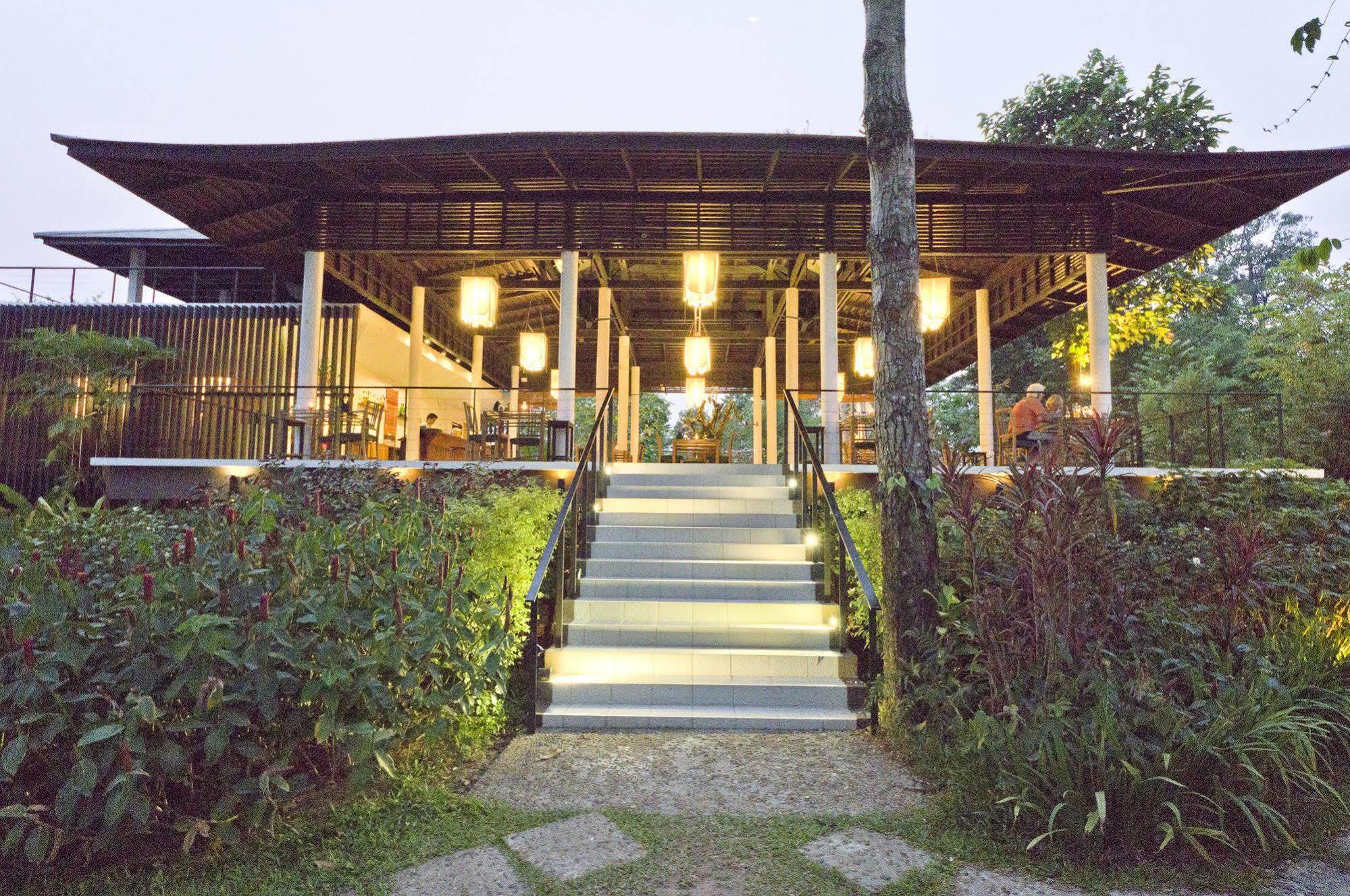 The River Resort Champasak Exterior foto